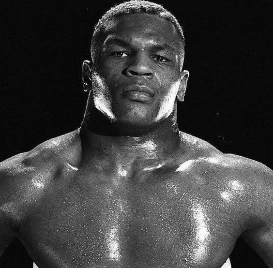 Mike Tyson Akan Naik Kembali Ke Atas Ring
